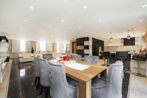 undefined, Edgeworth Crescent, London NW4