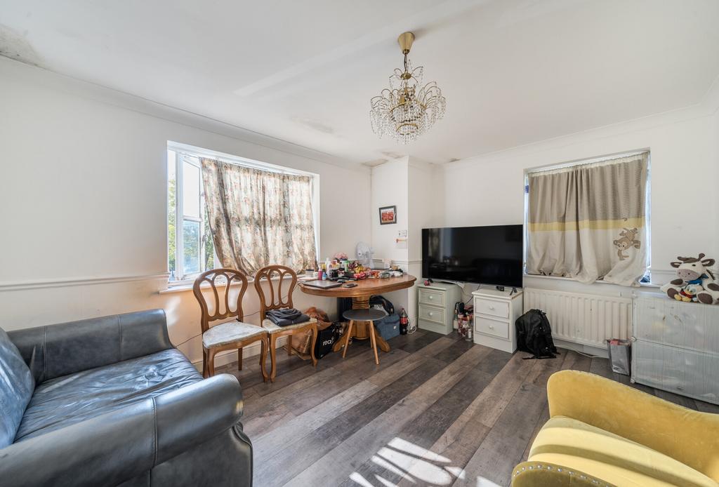 1358460-12-68dc2a...