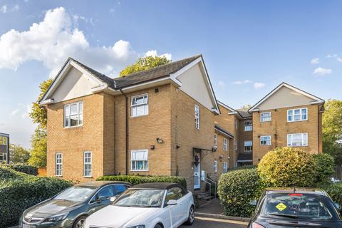 2 bedroom apartment for sale, Upward Court, Romford RM1