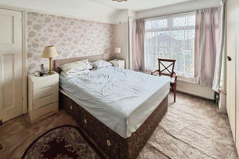 3 bedroom semi-detached house for sale, Cricklade Road, Swindon, SN2 7AQ