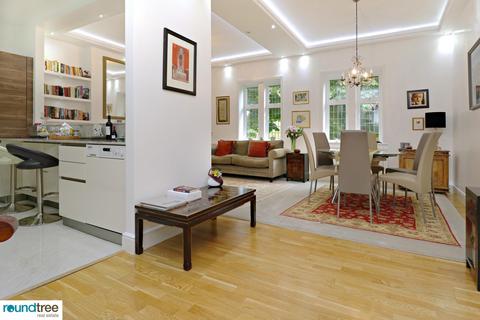 3 bedroom flat to rent, Bellmoor, East Heath Road, Hampstead, NW3