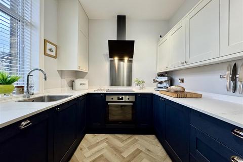 undefined, Senior Street, Moldgreen, Huddersfield, HD5 8BW