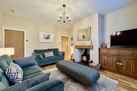 undefined, Senior Street, Moldgreen, Huddersfield, HD5 8BW