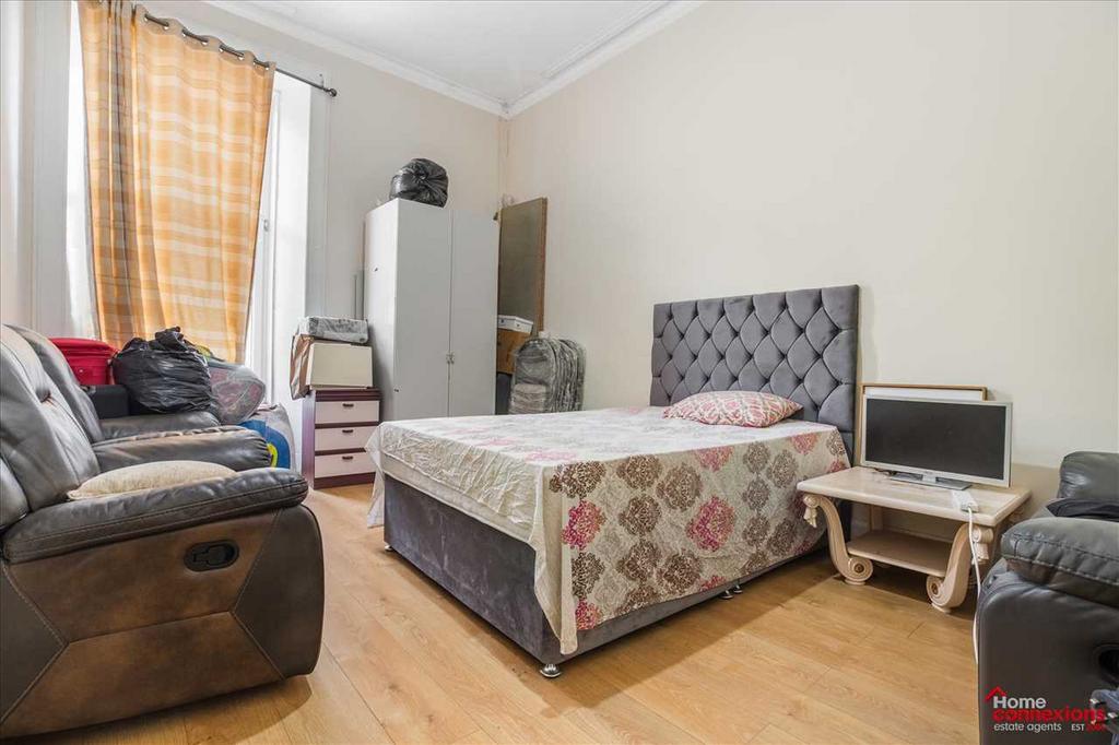 Bedroom Two (1)