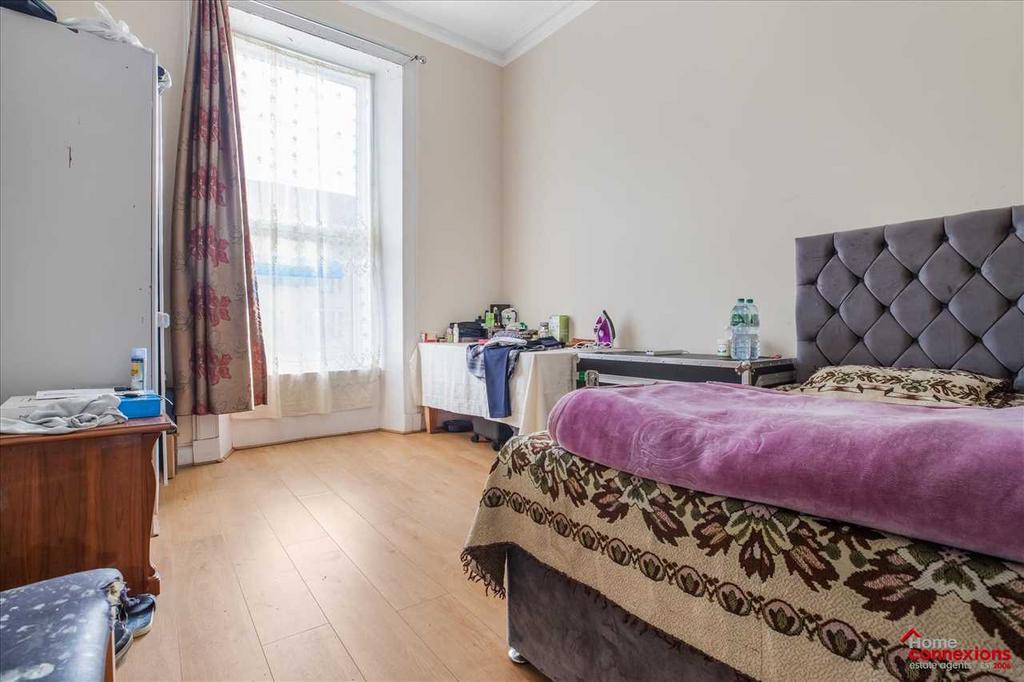 Bedroom Three (1)