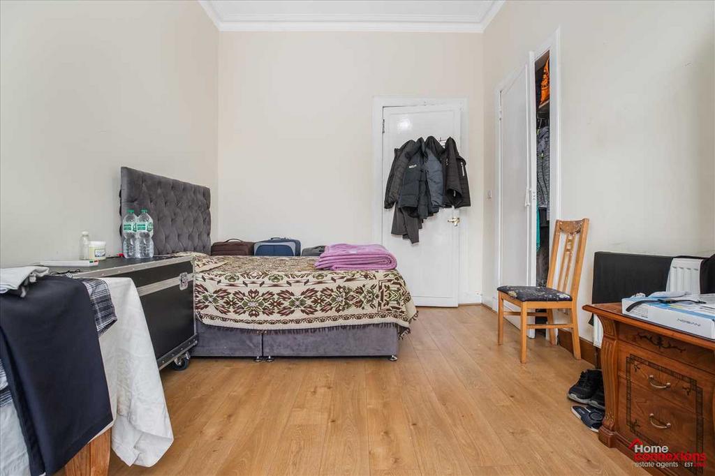 Bedroom Three (2)