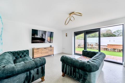 undefined, Victoria Road, Barnstaple EX32