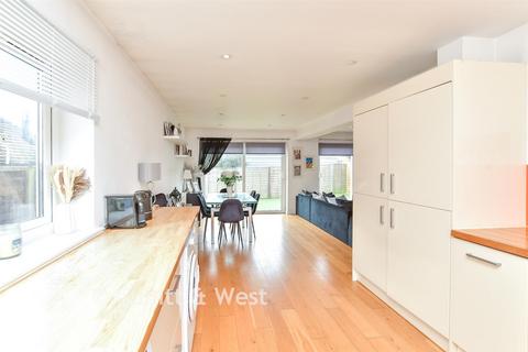 3 bedroom detached bungalow for sale, Baywood Gardens, Brighton BN2