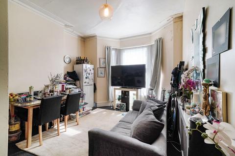 2 bedroom apartment for sale, Sellons Avenue, Harlesden, NW10