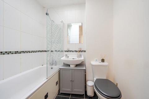 undefined, Aynscombe Close, Bedfordshire LU6