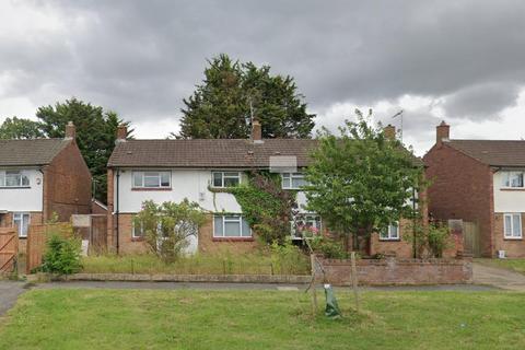 Studio to rent, Rowan Road, West Drayton