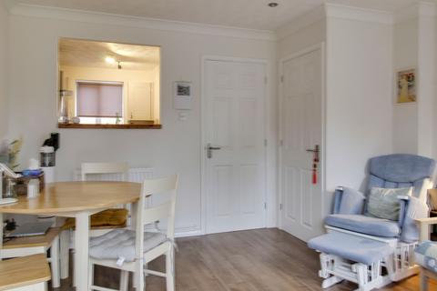 2 bedroom terraced house to rent, Eagle Way, Huntingdon PE29