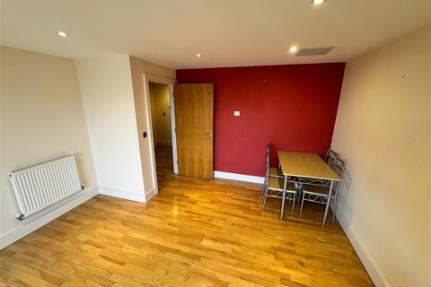 2 bedroom flat to rent, Liberty Street, London