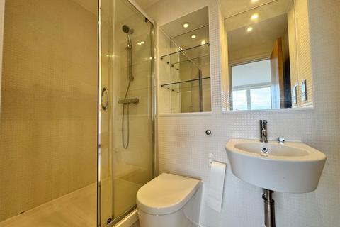 2 bedroom flat to rent, Liberty Street