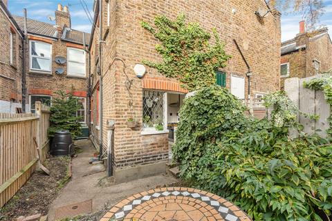 2 bedroom apartment for sale, Leverson Street, Furzedown, SW16