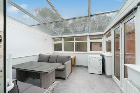 5 bedroom bungalow for sale, Roding Lane North, Woodford Green IG8