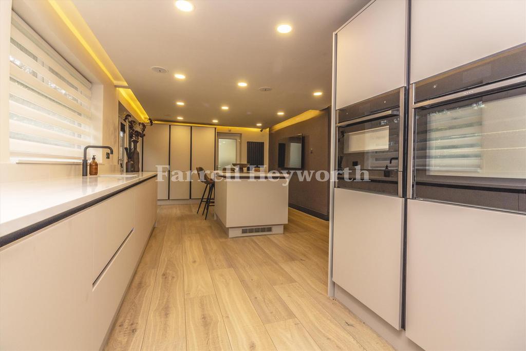 Kitchen j