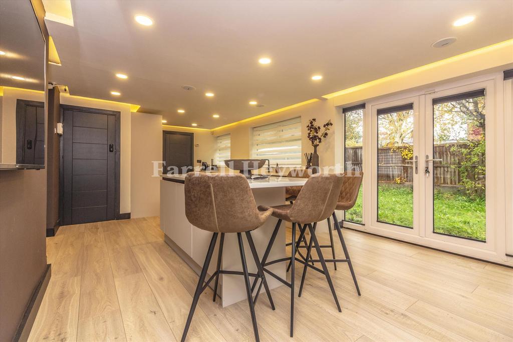 Kitchen f