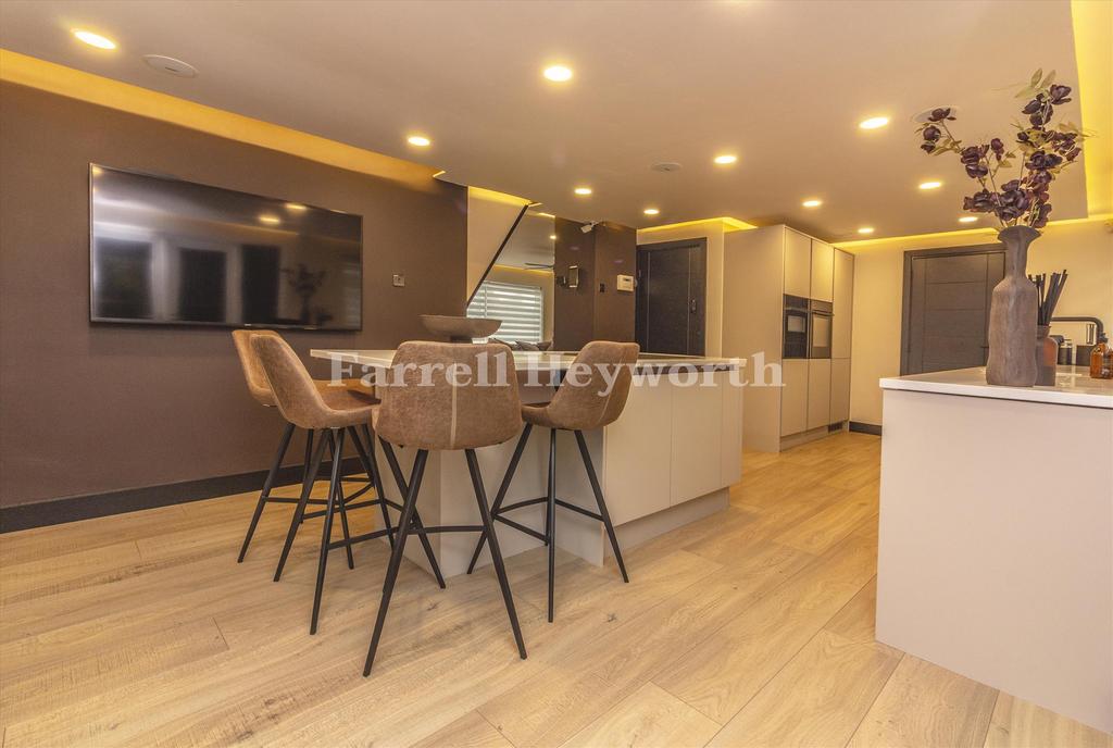 Kitchen l