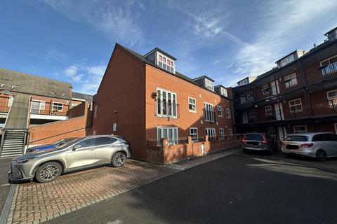 1 bedroom ground floor flat to rent, The Cloisters, Greetwell Gate, Lincoln