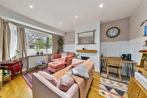 undefined, Conifers Close, Teddington