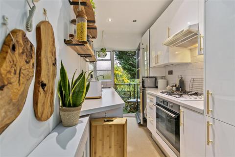 undefined, Conifers Close, Teddington