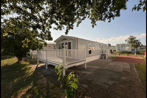 2 bedroom lodge for sale, Bradwell-on-Sea,  Southminster Essex