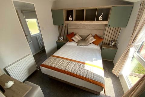 2 bedroom lodge for sale, Bradwell-on-Sea,  Southminster Essex