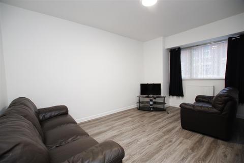 undefined, Hythe Road, Swindon SN1