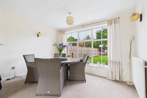 4 bedroom detached house for sale, St. Andrews Crescent, Stratford-Upon-Avon CV37