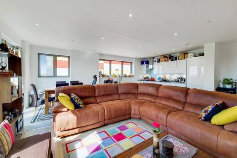 2 bedroom flat to rent, Galley House, Gallions Reach, London, E16