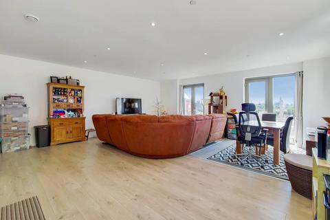 2 bedroom flat to rent, Galley House, Gallions Reach, London, E16