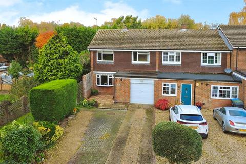undefined, Howard Agne Close, Hemel Hempstead HP3