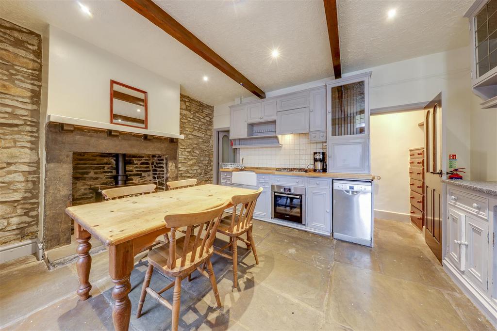 Kitchen / Dining