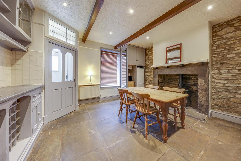 Kitchen / Dining Alt