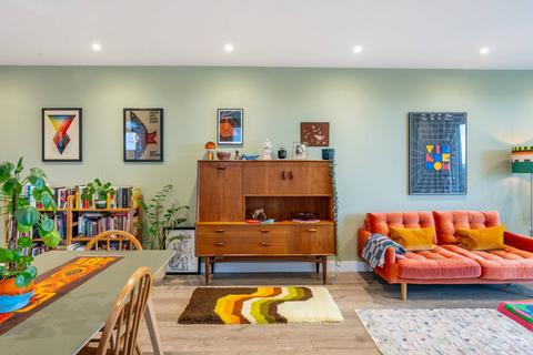 undefined, Beck Square, Leyton, London, E10