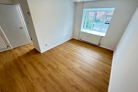 undefined, Milverton Green, Luton, Bedfordshire, LU3 3XS