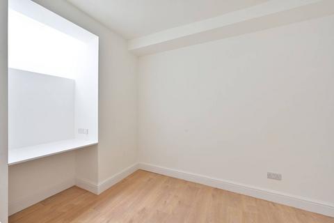 undefined, Bronson Road, Raynes Park, London, SW20
