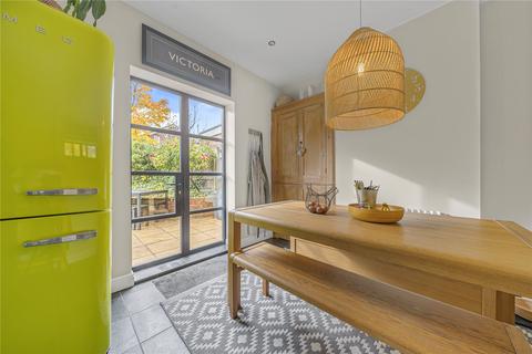 undefined, Connaught Road, Woking GU24