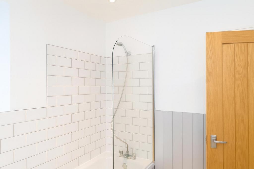 Modern bathroom corner marketing