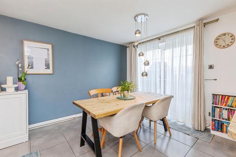 3 bedroom end of terrace house for sale, Greenview Walk, Kent ME7