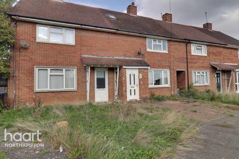 3 bedroom terraced house to rent, Conway Close, Northampton