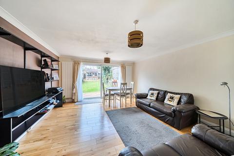 3 bedroom end of terrace house for sale, Dryden Road, Harrow