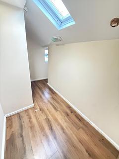 1 bedroom flat to rent, High Street, Cradley Heath B64