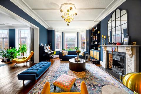 4 bedroom apartment to rent, Avenue Mansions, Hampstead, London NW3