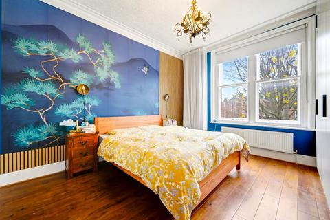 4 bedroom apartment to rent, Avenue Mansions, Hampstead, London NW3