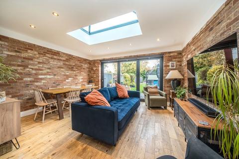 undefined, Grasmere Avenue, Hounslow TW3