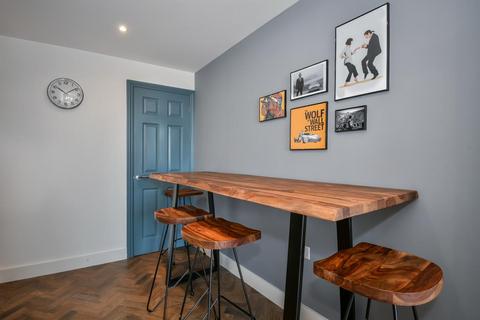 undefined, George Lane, London E18