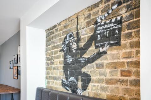 undefined, George Lane, London E18