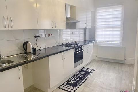 1 bedroom in a house share to rent, Henrietta Street, Cheltenham GL50